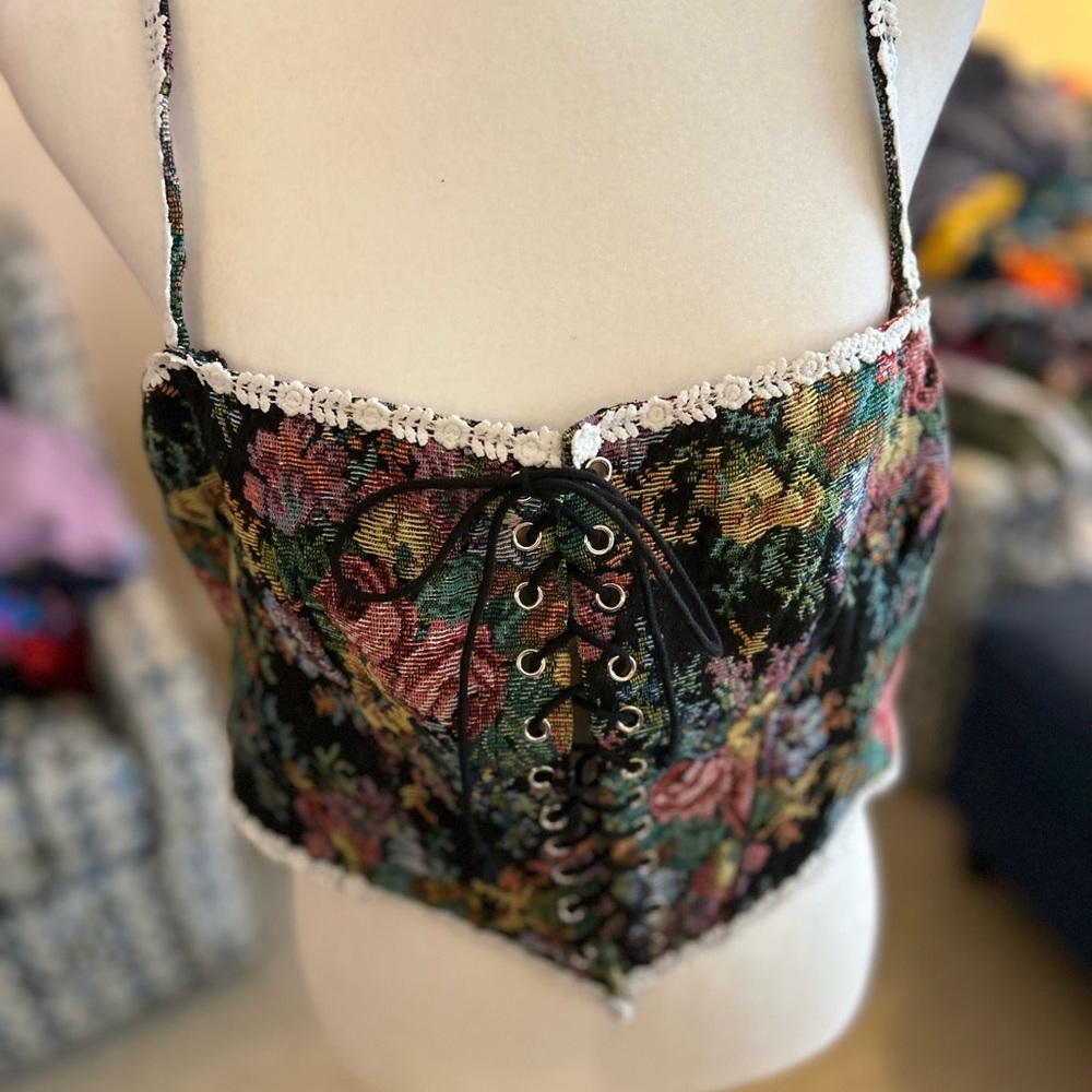 I have this super cute embroidered corset top from Shein.